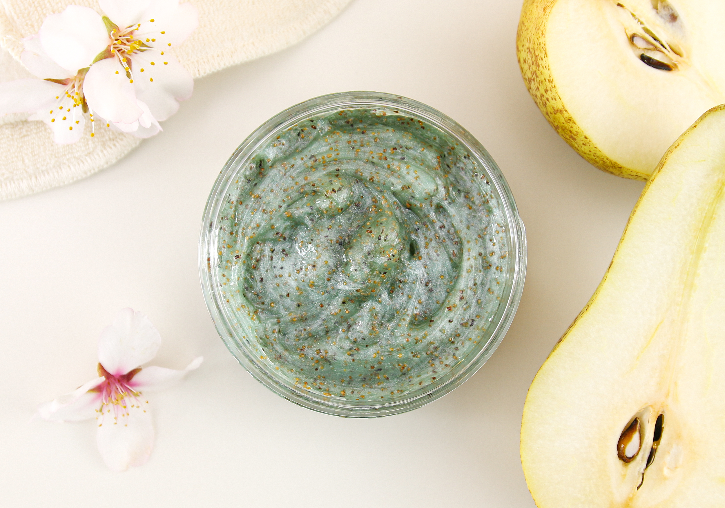 Gommage pour le corps Poire & Amande AromaZone