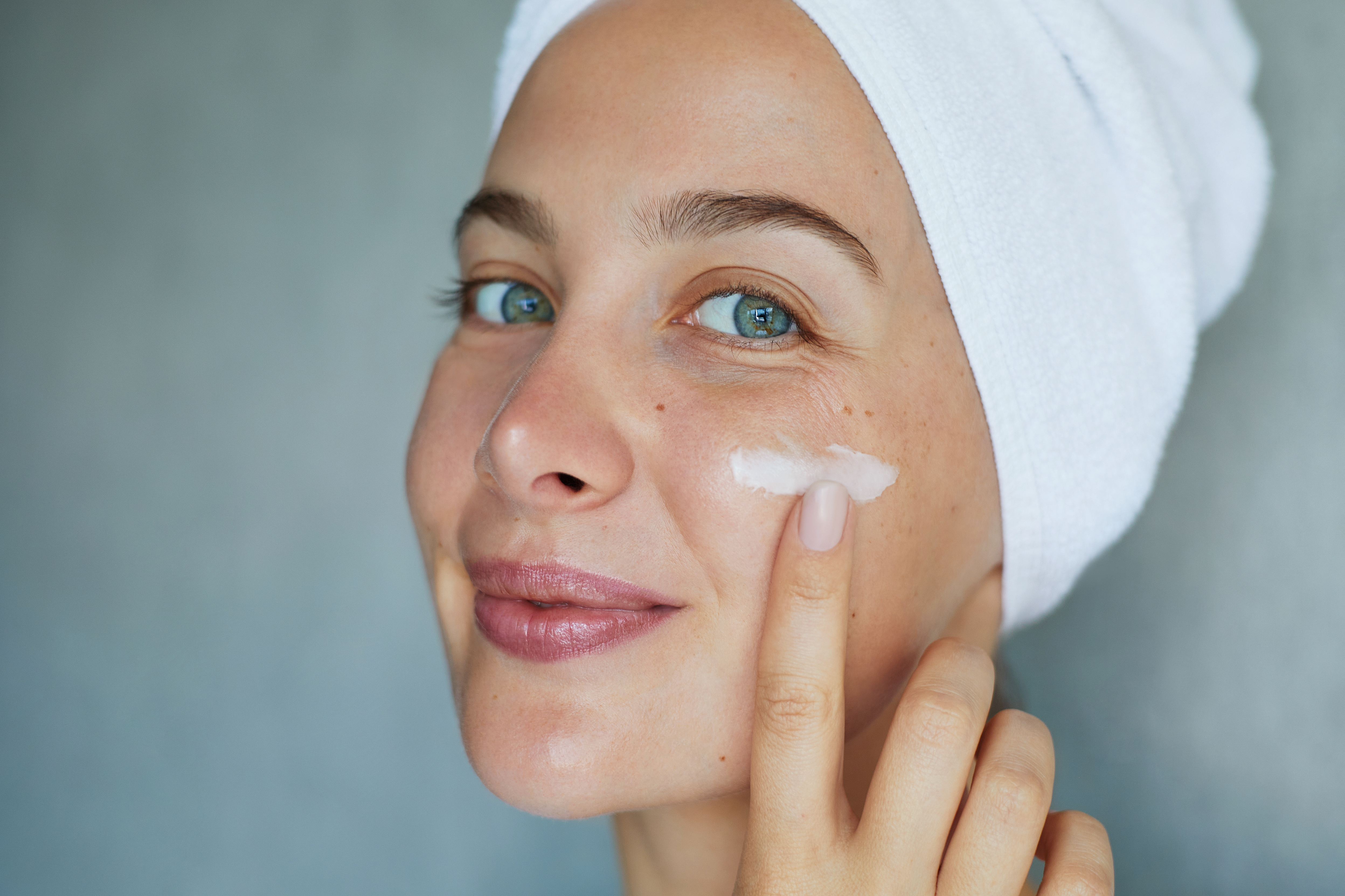 Peeling Du Visage : Informations Et Précautions - Aroma-Zone