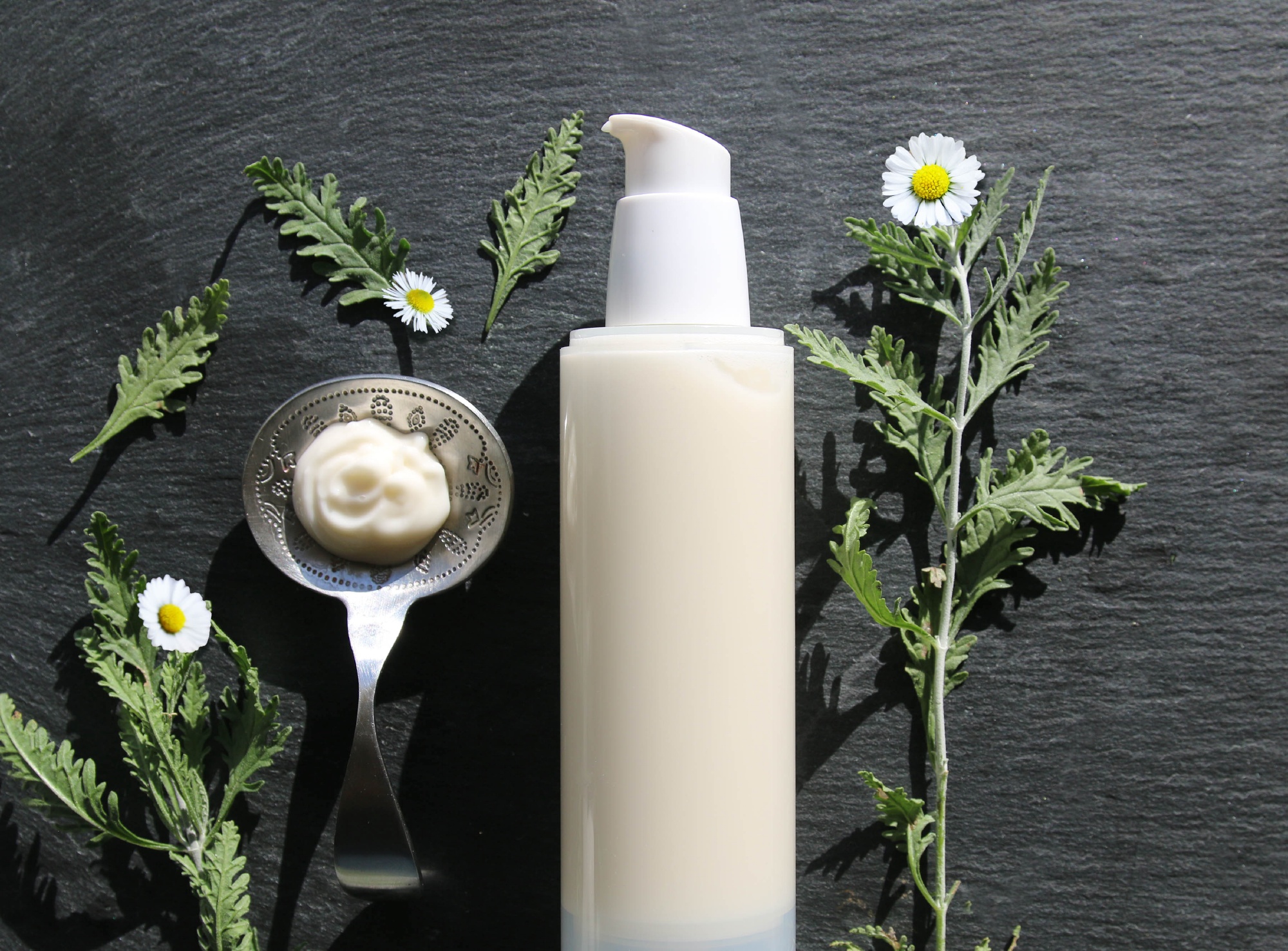 Soin du buste Pâquerettes & Kigélia AromaZone