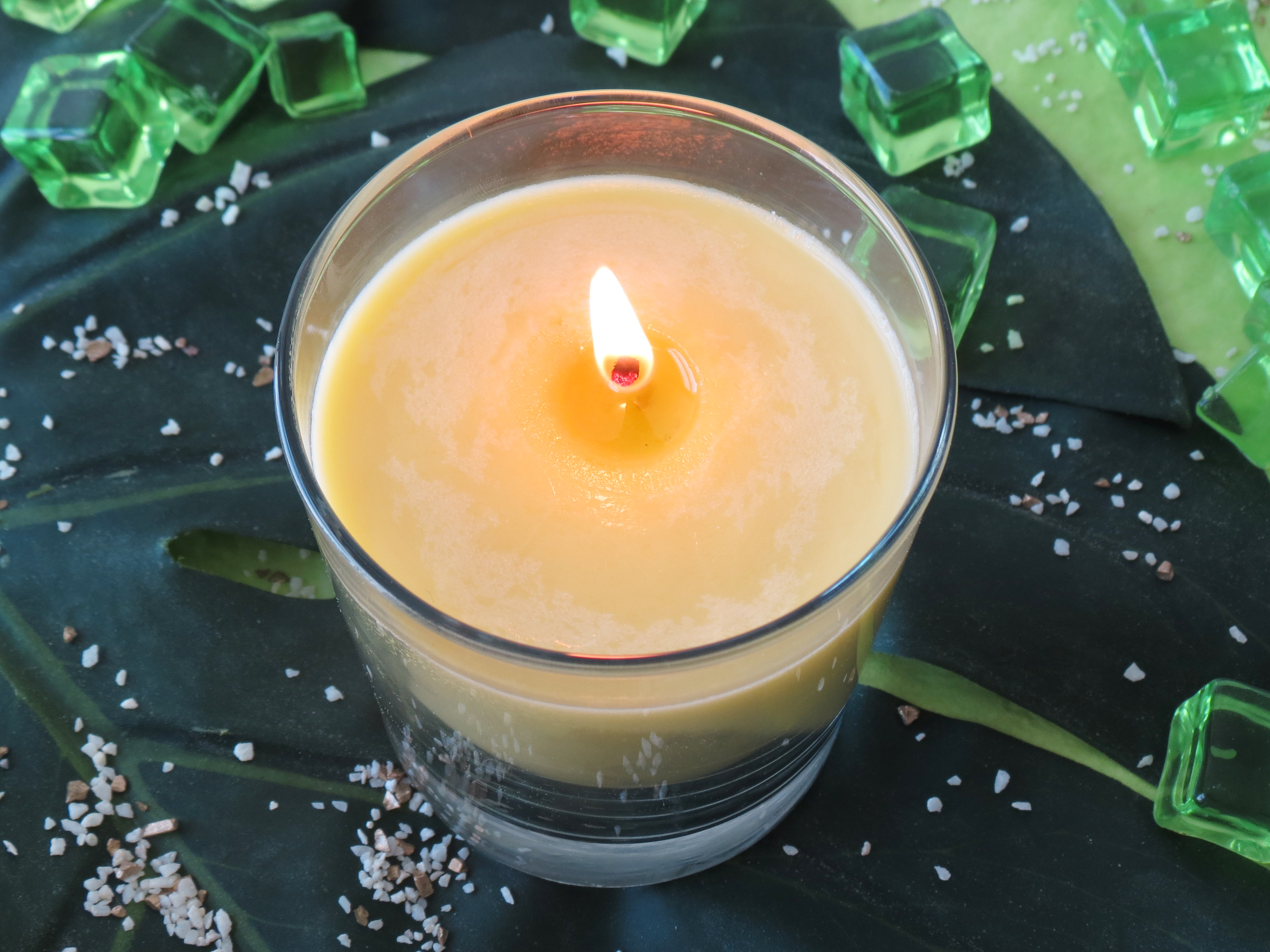 Bougie de massage "Dévorante" AromaZone