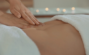 Soulager la constipation : les massages