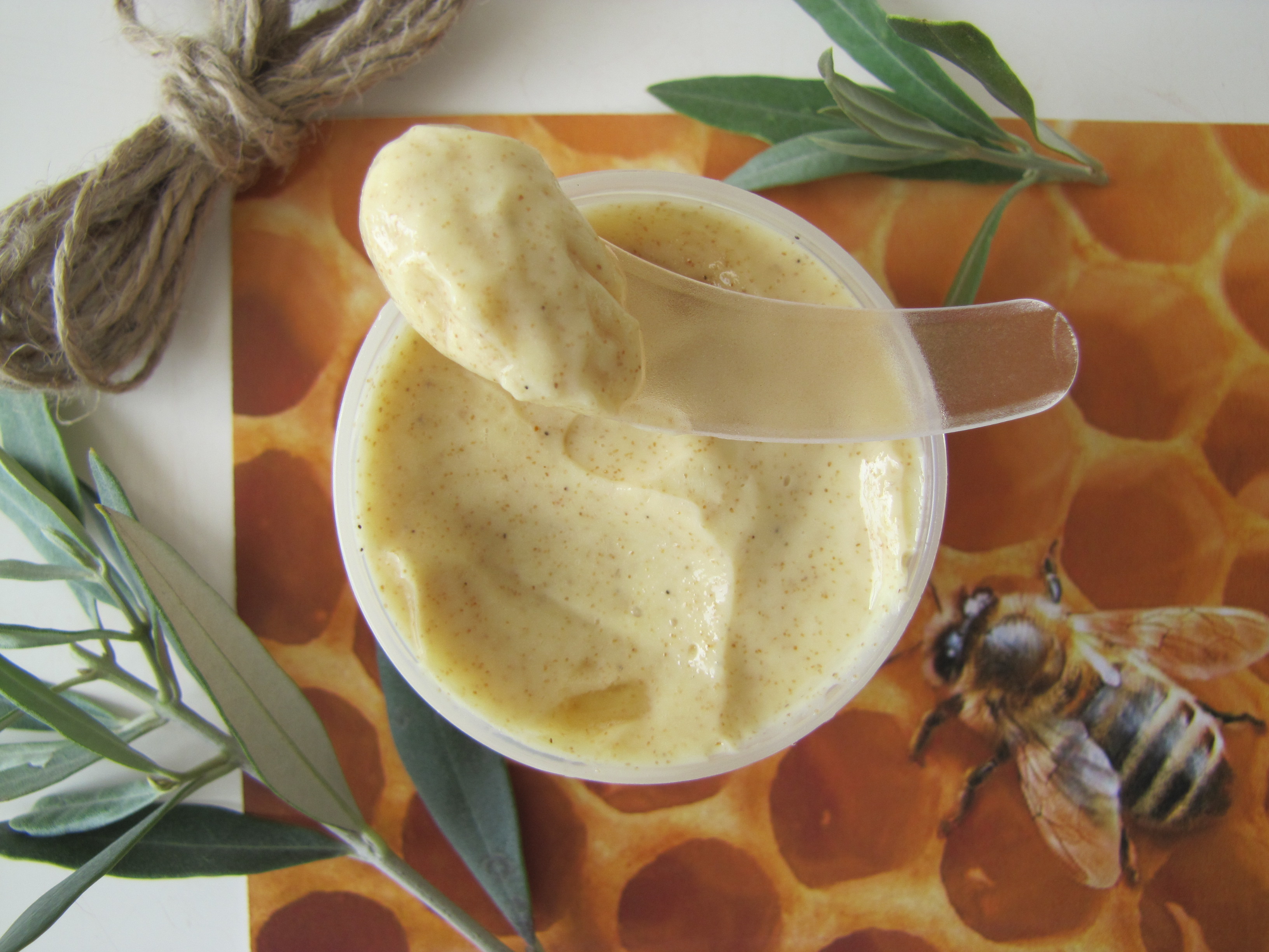 Masque & gommage de la ruche