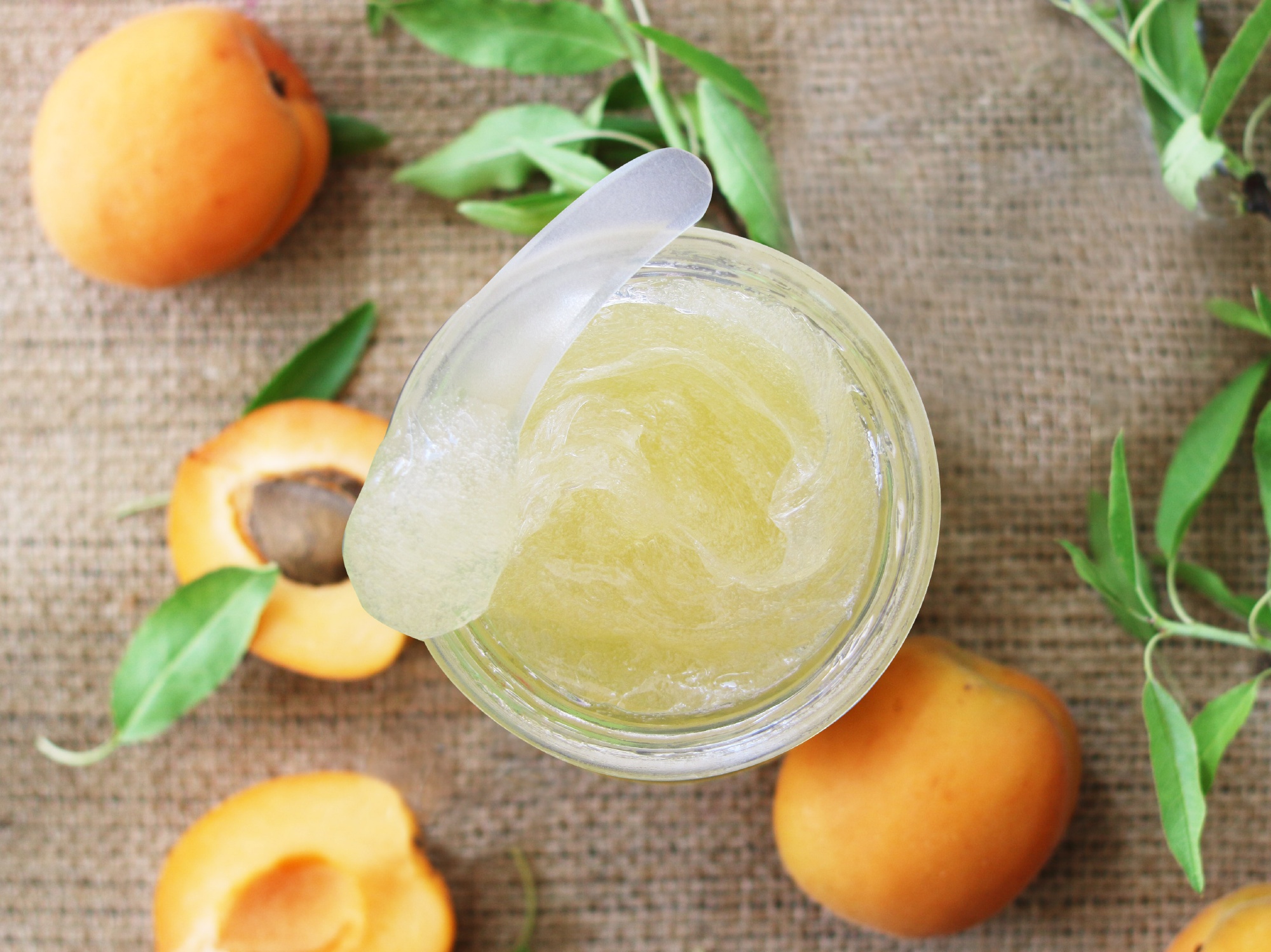 Gel démaquillant huileux Abricot & Muguet AromaZone