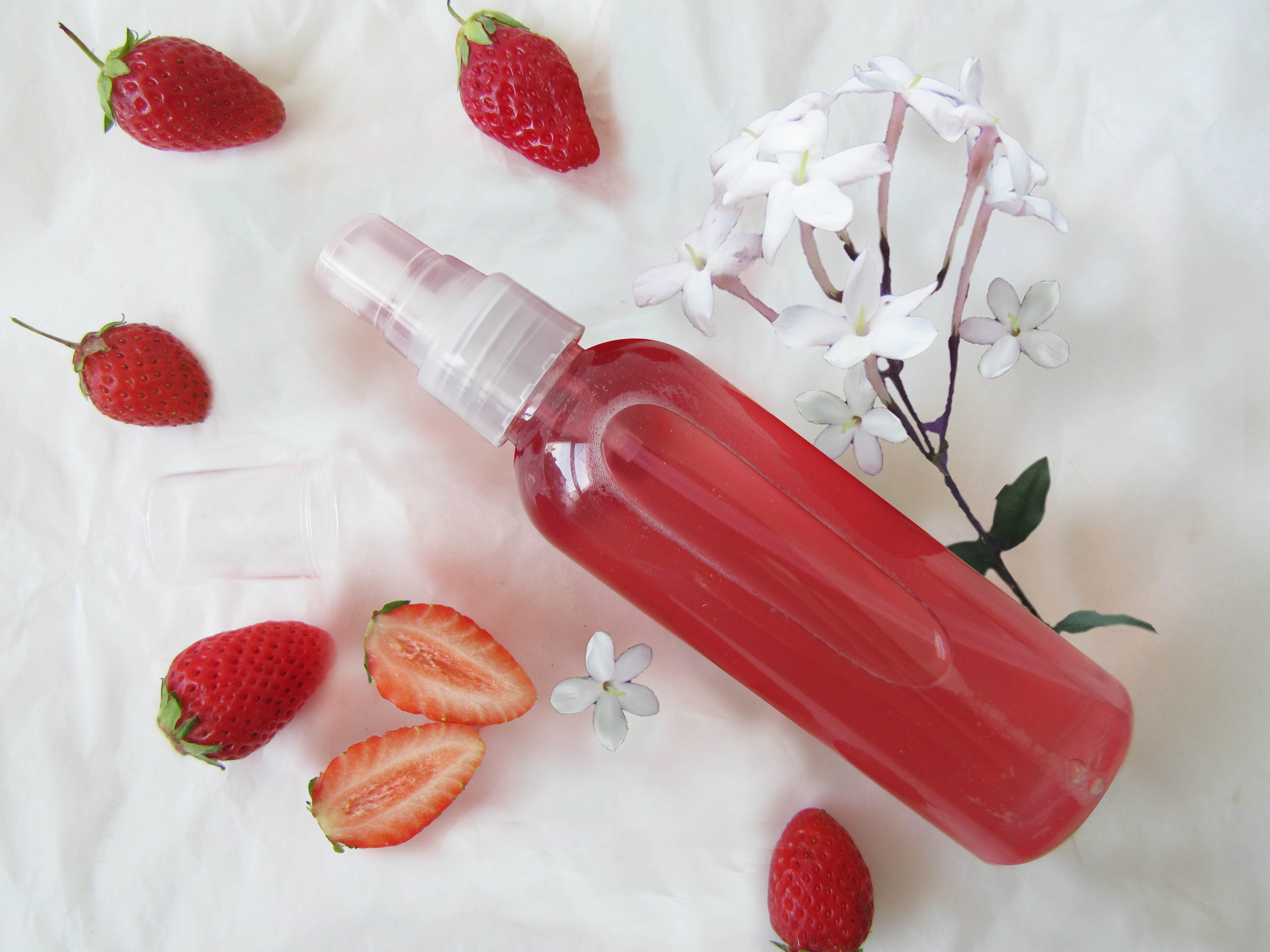 Eau fraîche vitaminée jasmin & fraise AromaZone