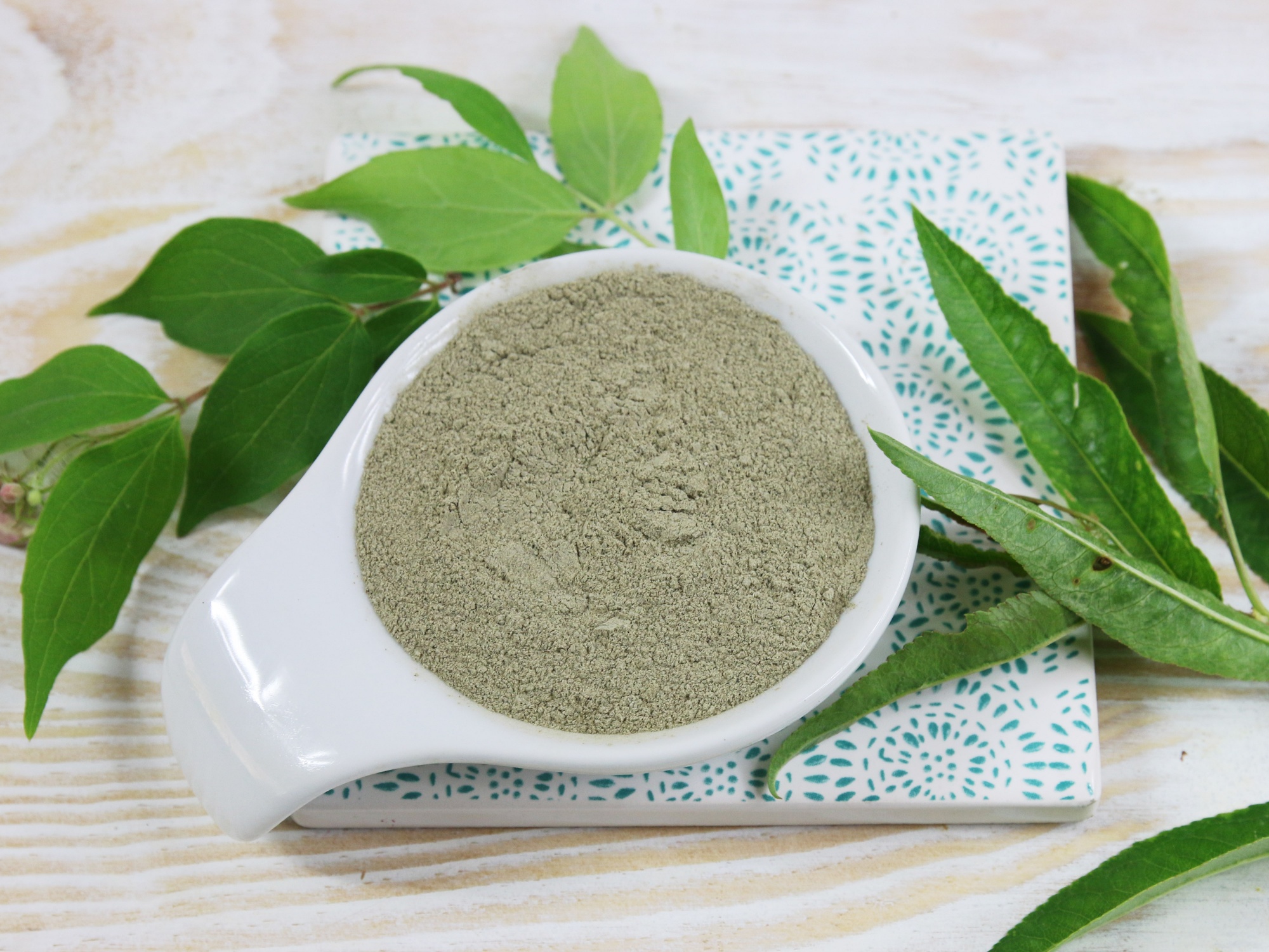 Shampooing sec volumateur au Kachur sugandhi AromaZone