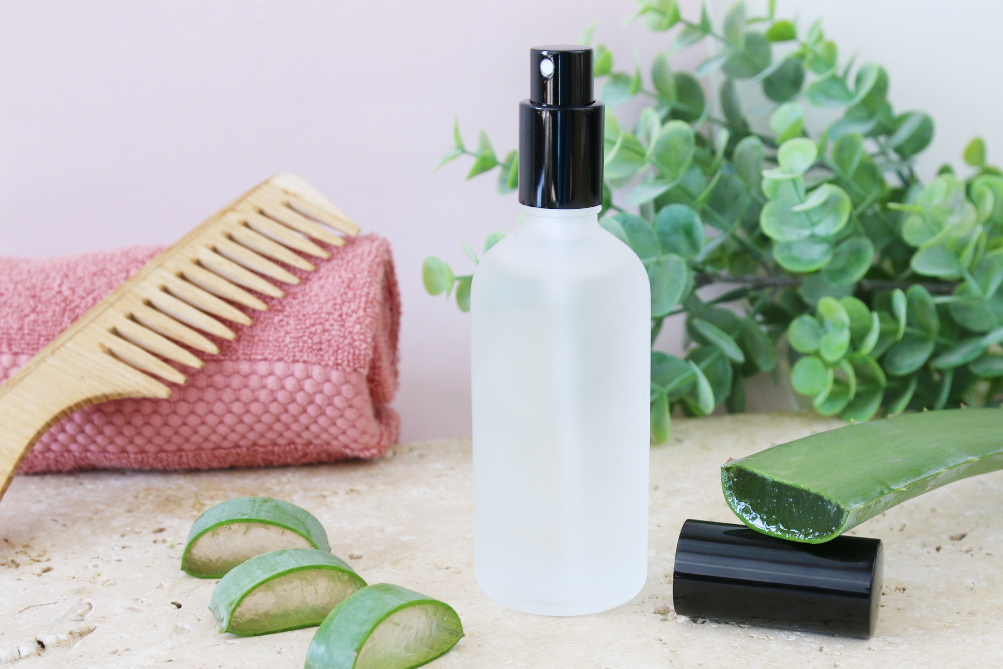 Recette spray hydratant entre shampoing cheveux bouclés AromaZone