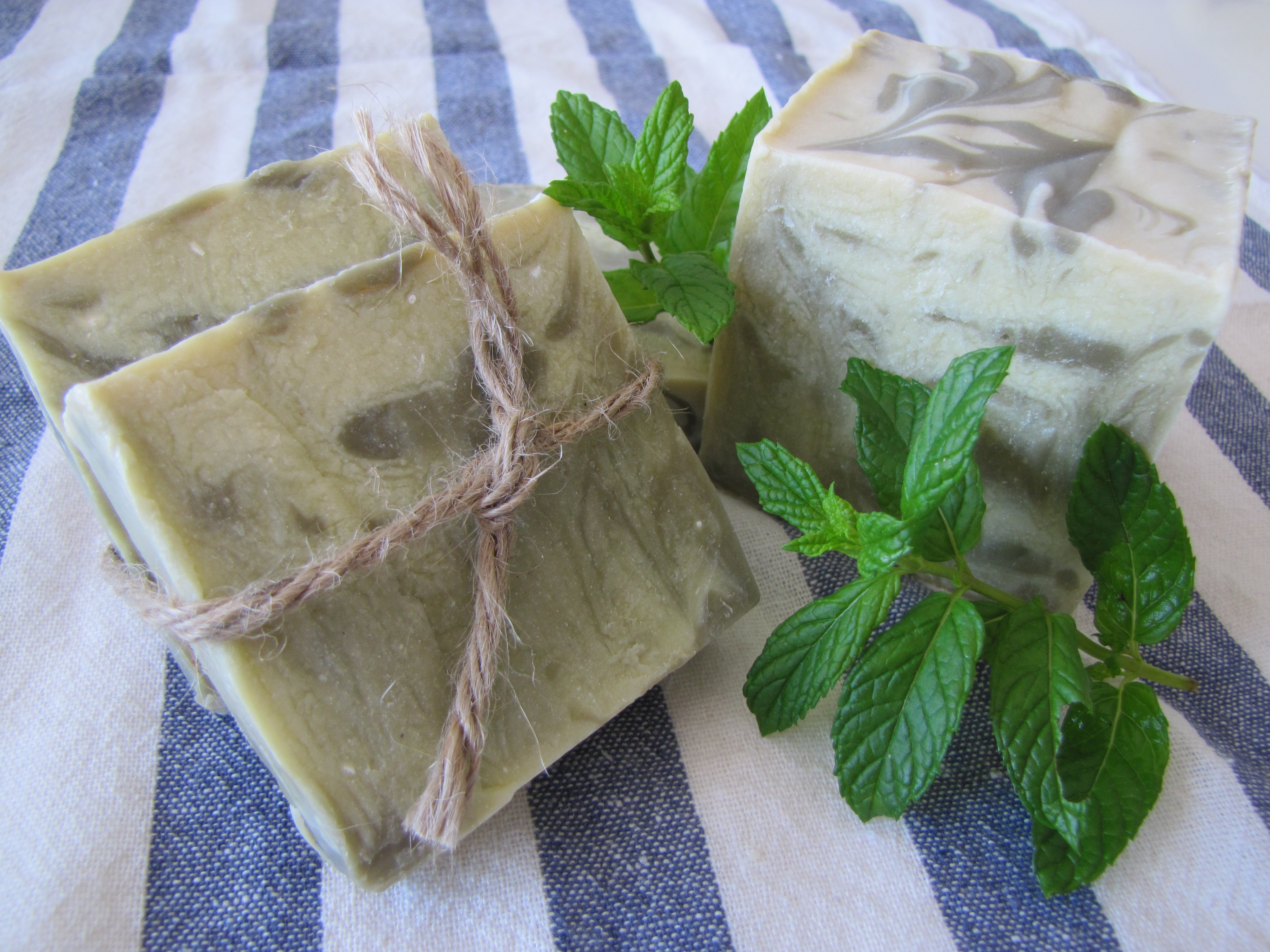 Pain de savon marbré "tonifiant" menthe & patchouli