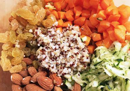 Recette Salade de Quinoa aux légumes et fruits secs