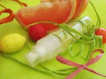 Eau de soin gourmande et parfumante pour cheveux