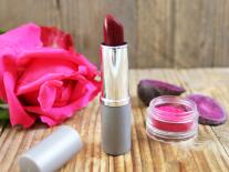 Touche de rose pour les lèvres Couleur végétale