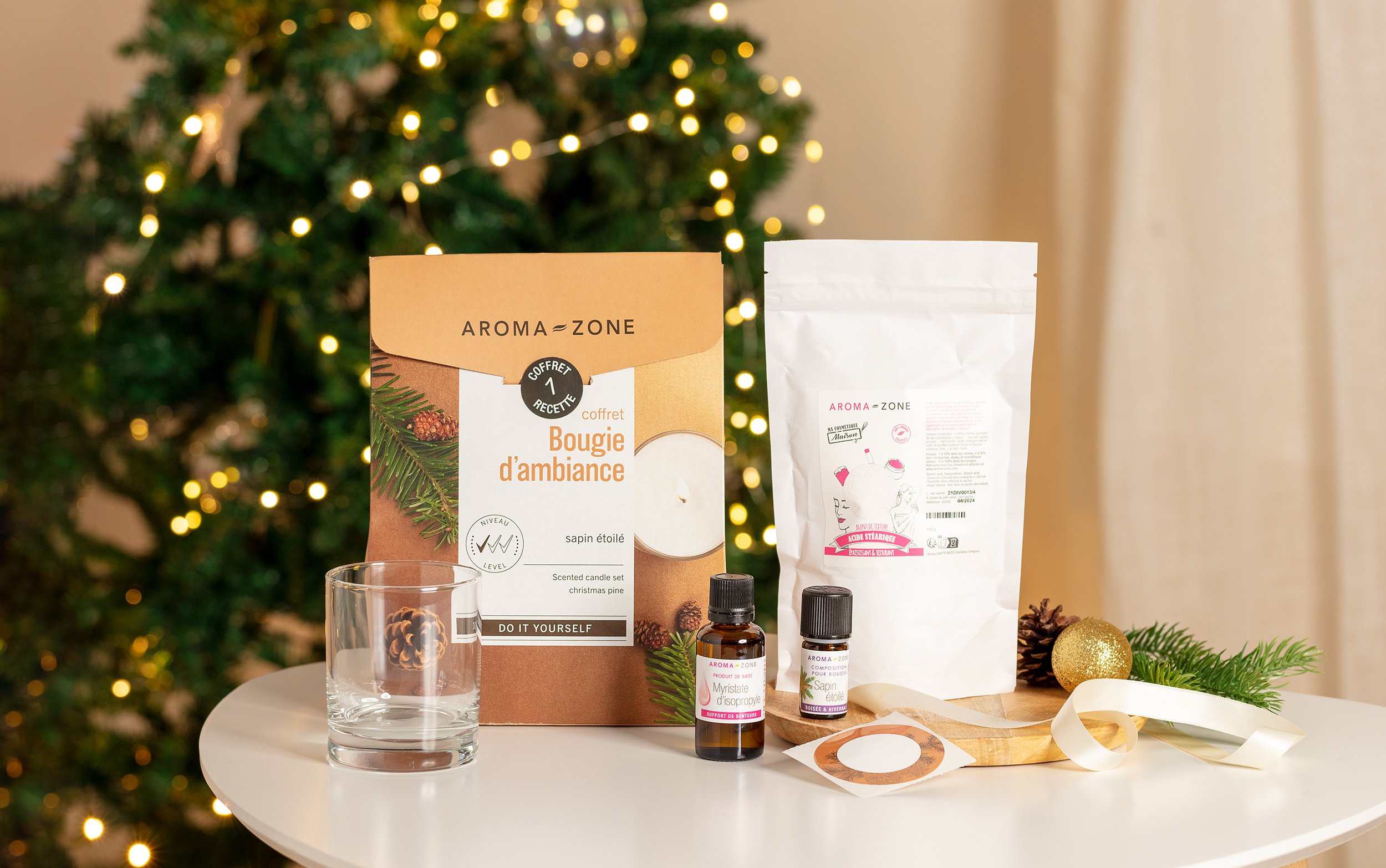 Coffret DIY Bougie d'ambiance sapin étoilé AromaZone
