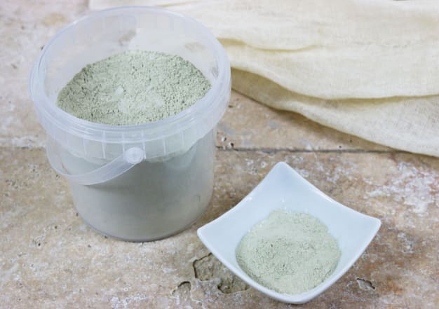 Détachant à sec - béton ciré, tomettes et sols en pierre