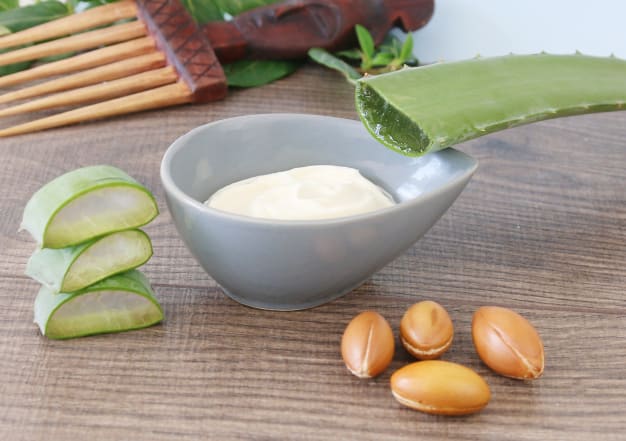 Soin hydratant des cheveux fins, ternes et secs