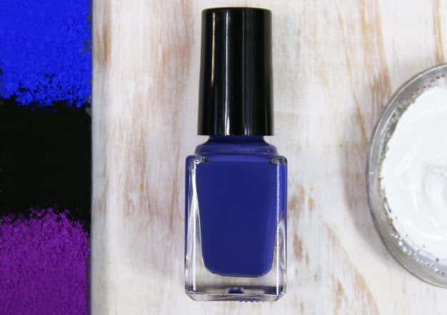 Vernis à ongles navy