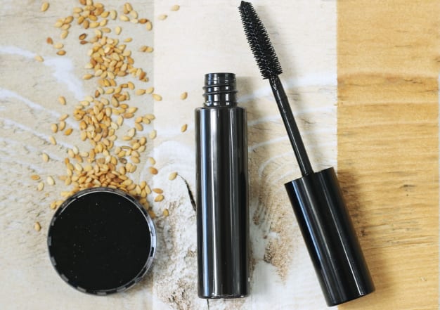 N451804 Mascara-noir-vegetal OPT