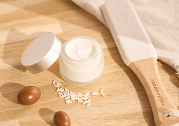 N451818 Creme-Regenerante-et-Nutritive-Pieds-tres-Secs web