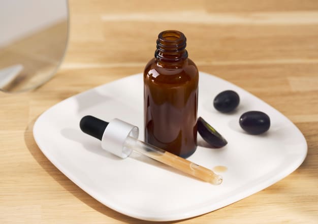 P112425 Serum-Yeux-et-Levres-Jeunesse-au-Resveratrol web
