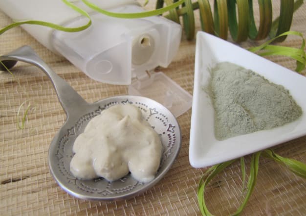 Masque à l'argile purifiante et absorbante pour cheveux gras
