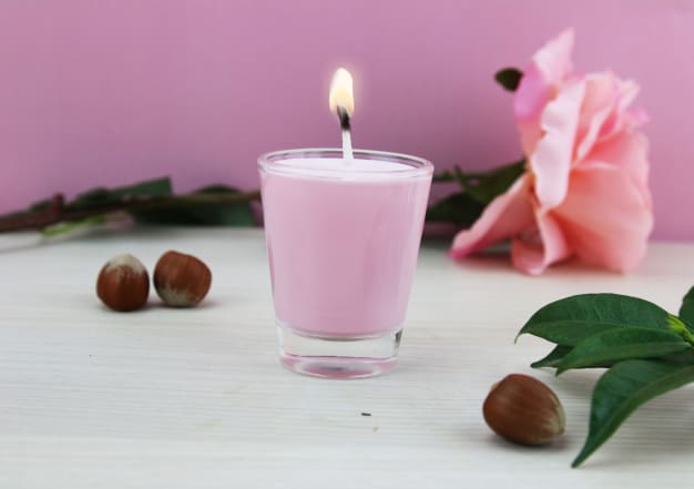Bougie parfumée Pétales de Rose & Charlotte aux Fraises