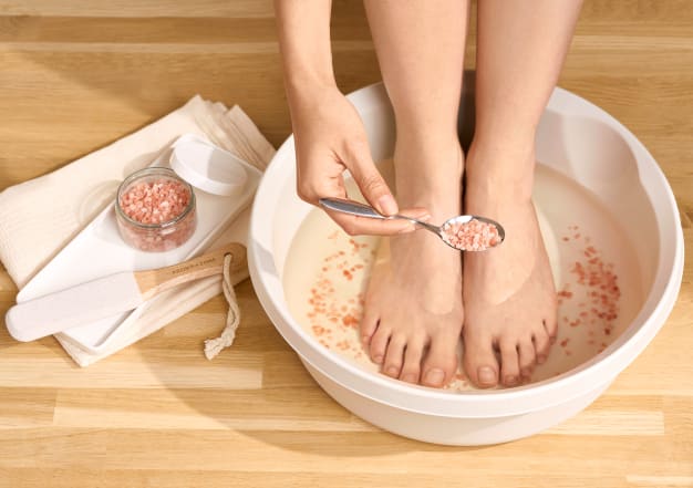 AA116806 Bain-de-Pieds-Anti-callosites web
