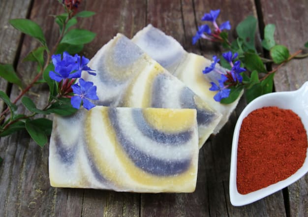 Savon "holi party" annatto et orcanette
