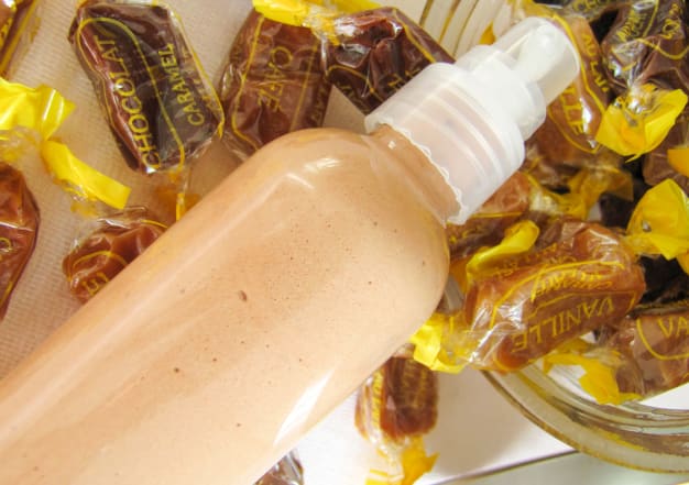 Lait satiné au caramel et à la dha naturelle auto-bronzante 