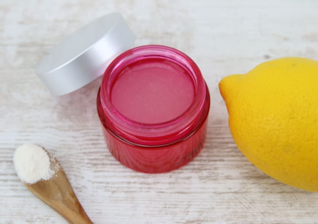 Peeling visage "jeunesse" aux Acides de fruits