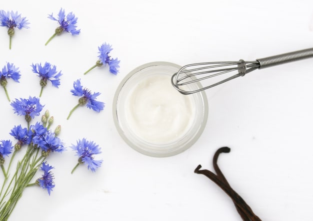 Crème réconfortante à l'hydrolat de bleuet pour peaux délicates