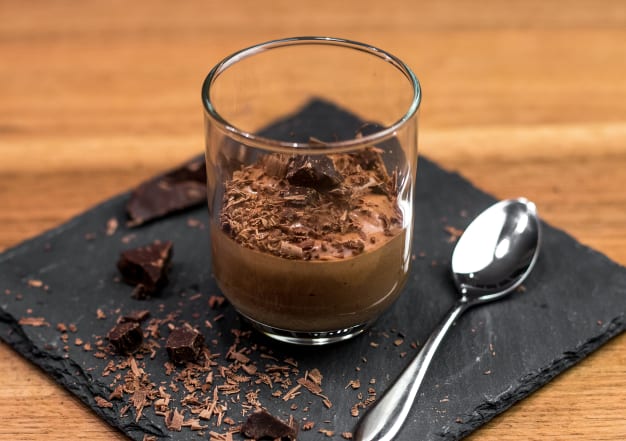 Mousse-au-Chocolat-et-Eclat-de-Cacao web