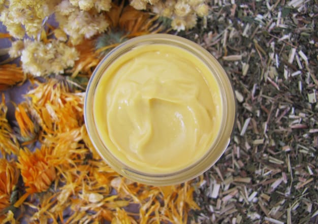 Crème apaisante anti-rougeurs aux fleurs de Calendula et d'Immortelle