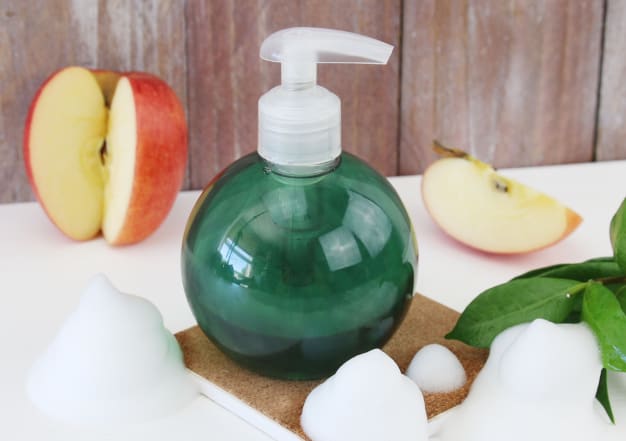 Liquide vaisselle écologique dégraissant à la pomme