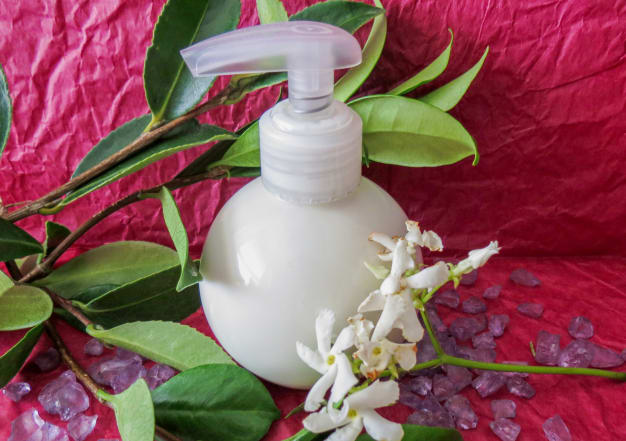 Lait corporel parfumé aux fleurs du jardin