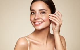 La routine Aroma-Zone pour la beauté des yeux au naturel