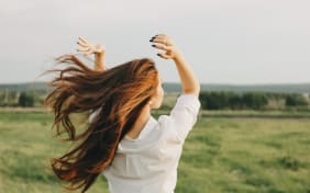 Come posso riparare i miei capelli danneggiati?