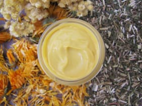 Crema lenitiva anti-arrossamento ai fiori di Calendula ed Elicriso 