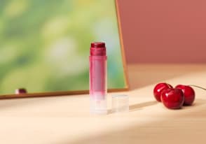 Rouge à lèvres rouge grenadine