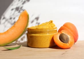 Scrub viso e corpo ai Frutti estivi "preparazione al sole" 