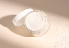 Gloss pailleté à la noix de coco