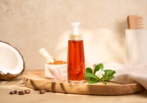 Olio ayurvedico per capelli forti e lunghi