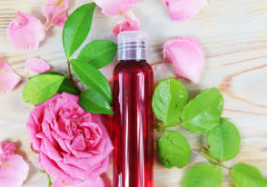 Eau micellaire aux fleurs de rose et de jasmin revitalisantes