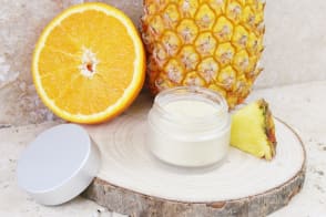Scrub enzimatico vitaminizzato Arancia e Ananas