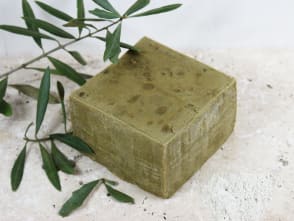 Sapone di Marsiglia smacchiante con terra d'argilla