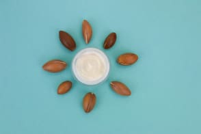 Crema rigenerante e nutriente per piedi molto secchi