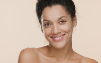 Ma paupière tremble : pourquoi ? comment réagir ?