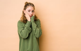 Comment réparer sa peau agressée par le chauffage sans la surcharger ?