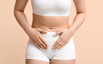 Fuites urinaires chez la femme : causes et symptômes