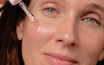 Hydratation, fermeté, éclat : les 7 actifs anti-âge les plus efficaces selon les études