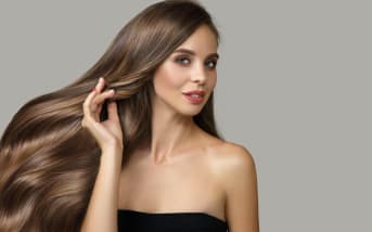 Cheveux abîmés ? Réalisez ce spray biphasé à l’huile de Chébé pour une métamorphose capillaire