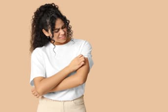 Urticaire d'allergie : causes, symptômes et solutions naturelles