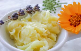 Baume de massage délassant pour la nuque à l'arnica